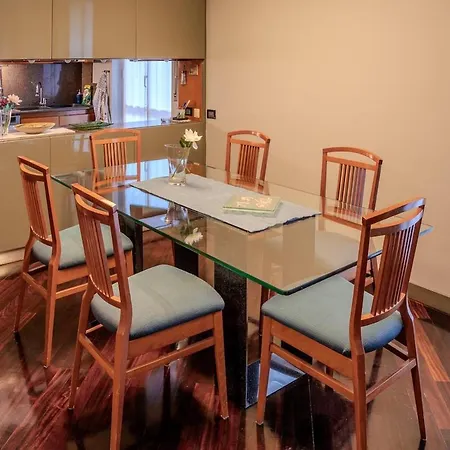 Ampio Trilocale Nel Cuore Di - 97mq Di Comfort Apartamento