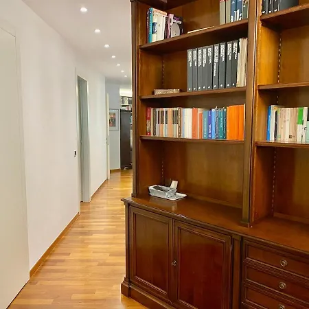 Comfortable And Convenient In Downtown *