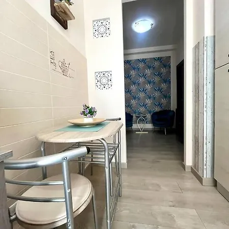 Guesthost - Balcony Flat X3 Linate Airport Mm4