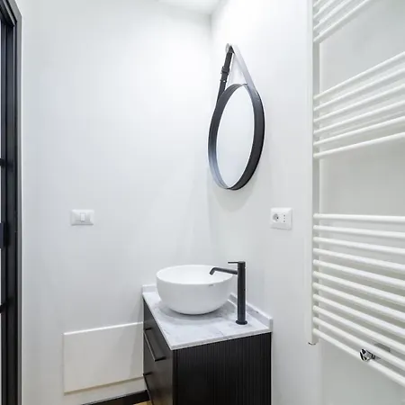 Boutique Flat Steps From Duomo * Милан
