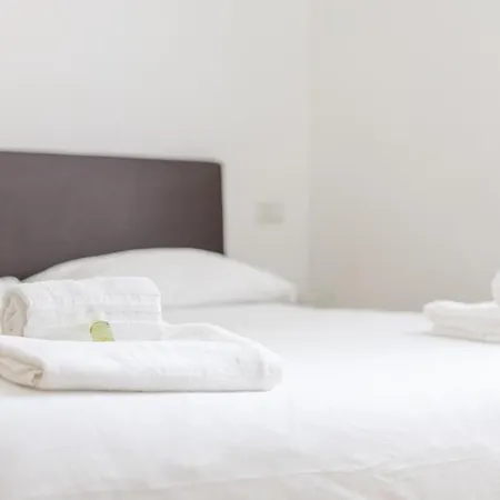 アパート Eleganza In Porta Venezia - 4 Posti Letto Con Ac *
