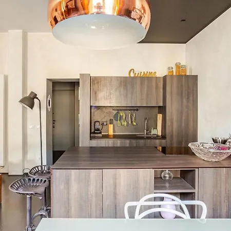 Industrial-chic In The Heart Of Isola Apartment Milan