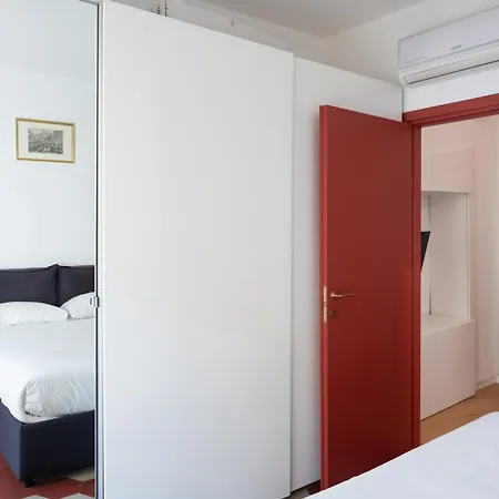 Characteristic One Bedroom Columns Of San Lorenzo Apartment Milan