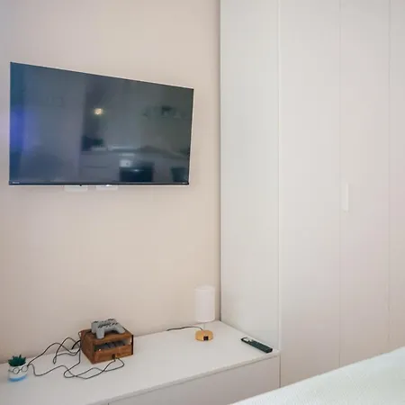 Modern Gem In