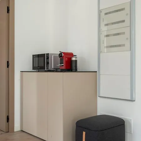 Luxury With Gym Near Citylife Metro Portello