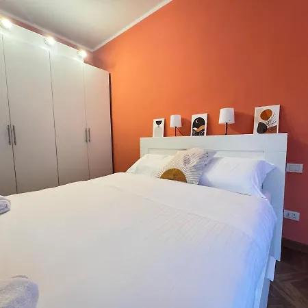 Wood Essence - Authentic Large -city Center Apartamento Milão