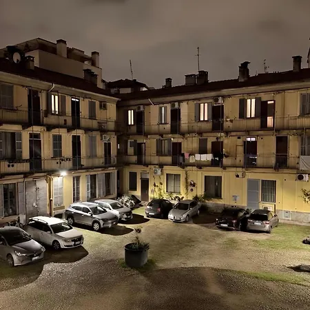 アパート Maison De - Con Parcheggio ミラノ