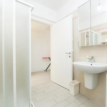 3br With Large Terrace - 800m From San Leonardo M1 Διαμέρισμα *