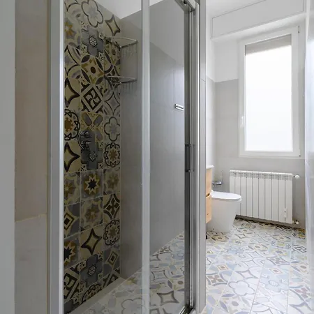 Modern In Isola-garibaldi Appartement