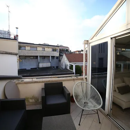 Appartement Luminoso In Moscova Con Terrazzo