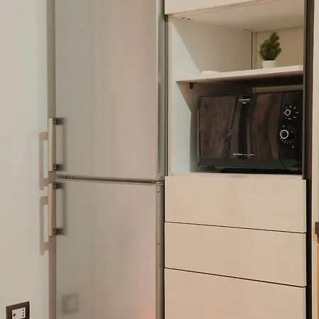 Bwr - Bilocale Centro Milano, Arpesani 3 *