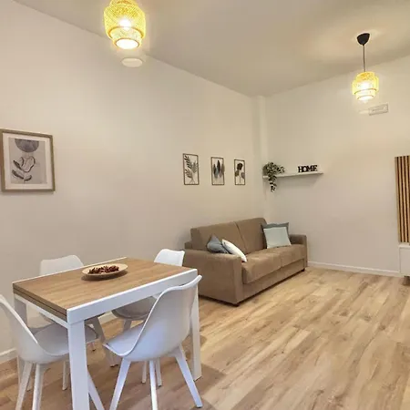 I-host - Monza 43 Milánó