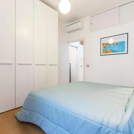 Apartment Luminoso Trilocale Centro Navigli Tortona A Milan