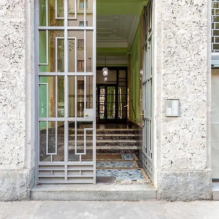 Luxury Elegant Penthouse 3 Bedrooms, 2 Bathrooms Lejlighed