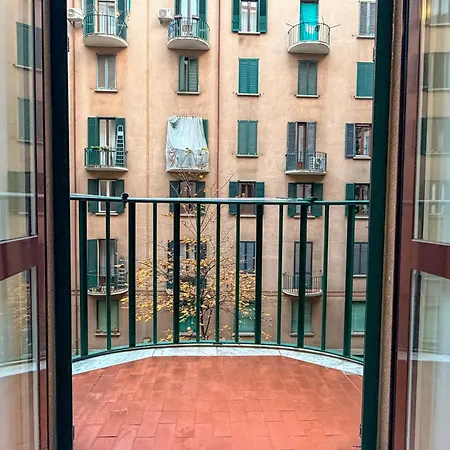 Three-room 2 Bedrooms With Balcony 2 Min From Apartment