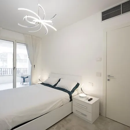 - Nuovo Con Grande Terrazza Privata