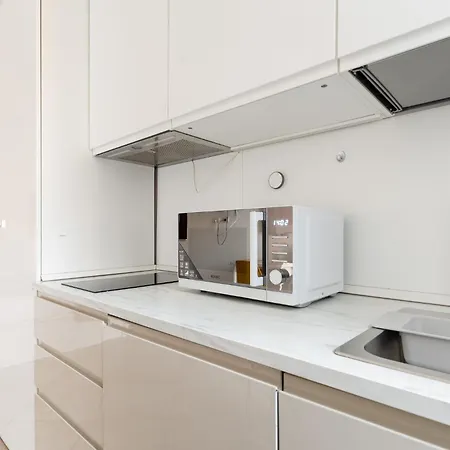 Guesthost - Comfy Near Pasteur M1 * Milan