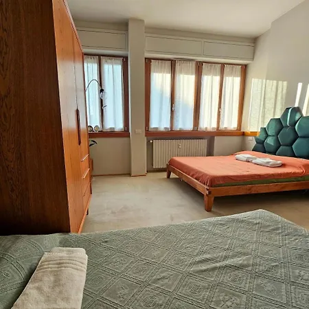 Modern Loft A Few Stops From The Center Milano