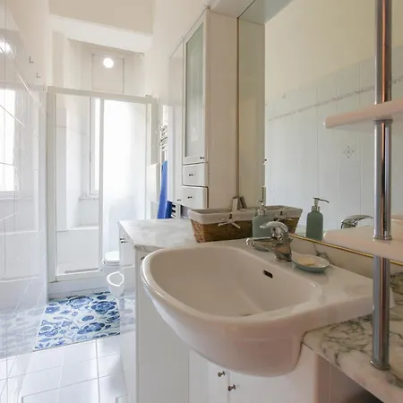 Romantic Close To Fondazione Prada 밀라노