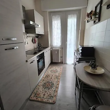 Guesthost - Balcony Flat X3 Linate Airport Mm4 *