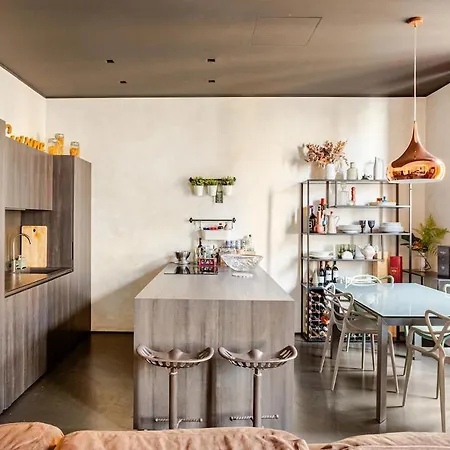 Apartment Industrial-chic In The Heart Of Isola