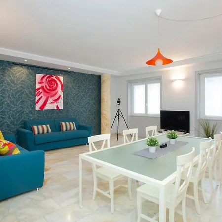Rg Design - View - Porta Venezia Апартаменты *