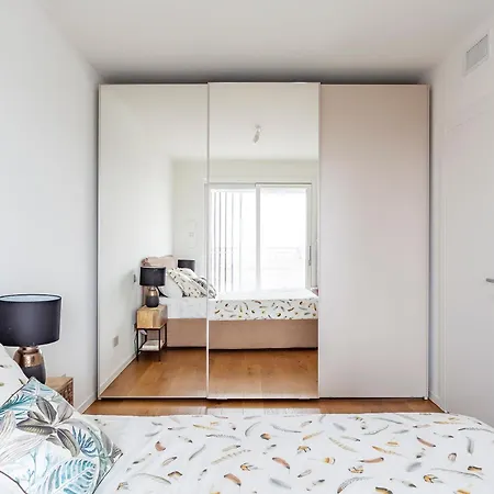 Apartmán The Luxe Naviglio - 5 Min From Metro M4 Frattini *