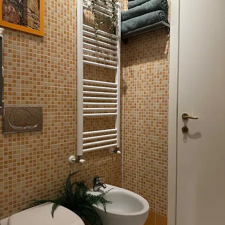 Rifugio Silenzioso Sui Navigli, *