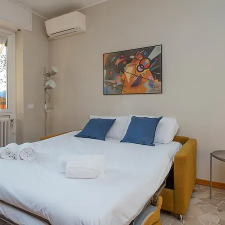 Appartement Modern Two-room Between Linate And The Center Milaan