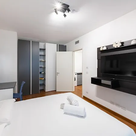 Apartamento Elegante Appartamento - Fiera - Parcheggio Gratuito Milão