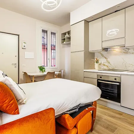Apartman Modern Apartment Near Metro - Easy Access Duomo *