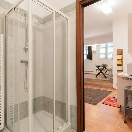 Guesthost - Modern Acquabella Lägenhet