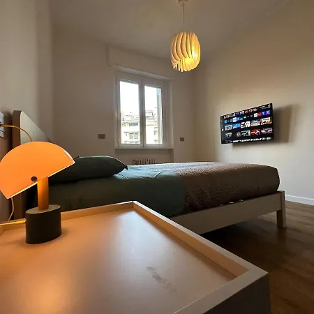 Cassala 45 - Di Design Ristrutturato, 2 Camere, Navigli *