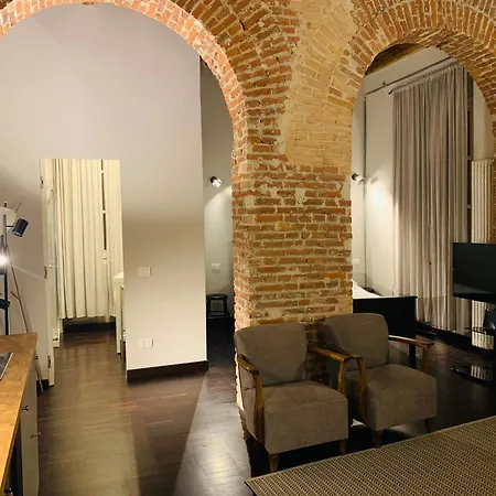 Hostmate - - Arco Della Pace Experience