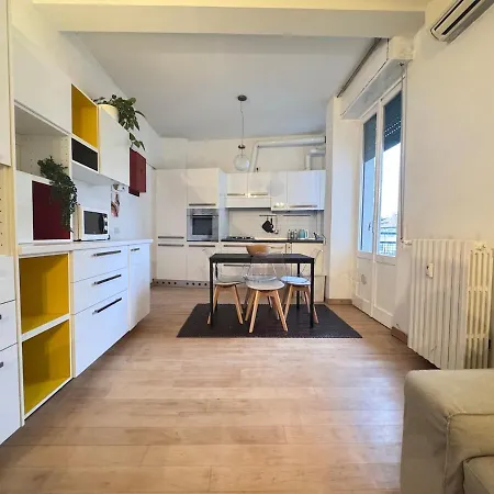 Apartment Wood Essence - Authentic Large -city Center *