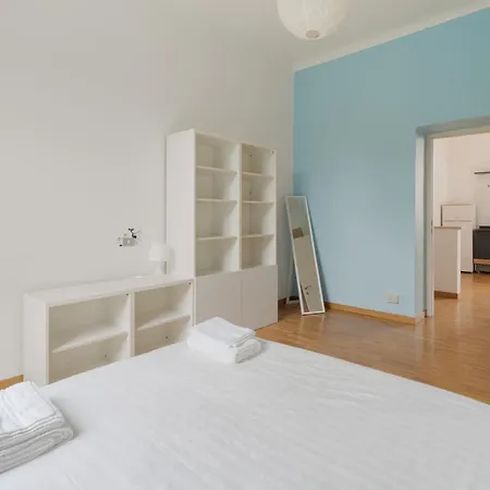 Guesthost - Mm5 Isola Cozy