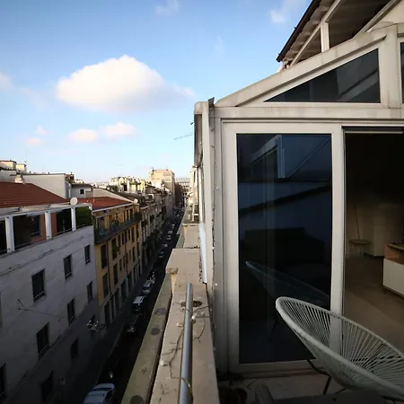 Luminoso In Moscova Con Terrazzo