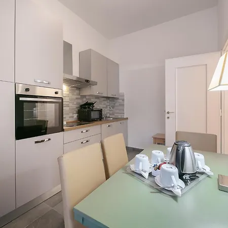 Appartement Santa Sofia M4 Chic - Center Milaan