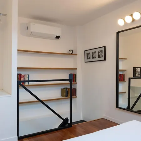 Moderno Bilocale Su Due Piani Nel Cuore Dei Navigli Milano