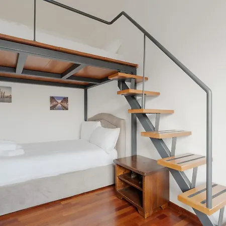 아파트 Guesthost - Navigli Comfy