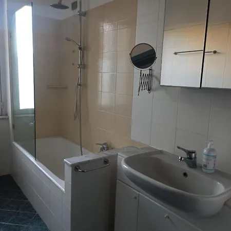 Διαμέρισμα 15 Min From The Cathedral, Spacious, Bright, Elevator, Wi-fi *