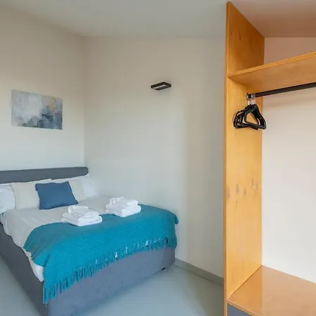 Luxury Elegant Penthouse 3 Bedrooms, 2 Bathrooms Μιλάνο