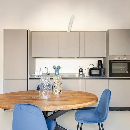 아파트 Luxury Elegant Penthouse 2 Bedrooms, 2 Bathrooms *