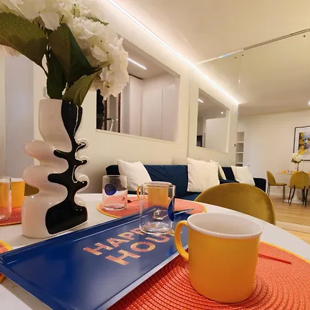 Chic Liberty Flat In Porta Venezia Center, Subway 1 Min, Ac, Wifi Milan