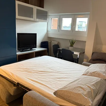 Apartament San Siro Apartment, *