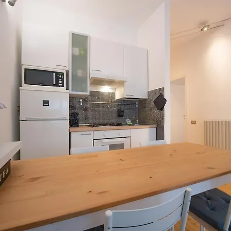 Apartmán 2 Min To Metro, 8 Min To Rho Fair *