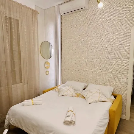 District Flat Daire Milano
