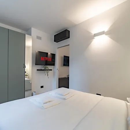 Appartamento 9 Min Walk From Porta Nuova, Design And Elegance Milano