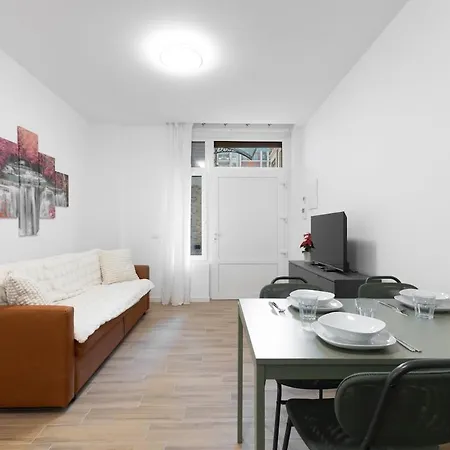 2 Apt, M3 Affori 15 Min To Duomo E Wifi * Milaan