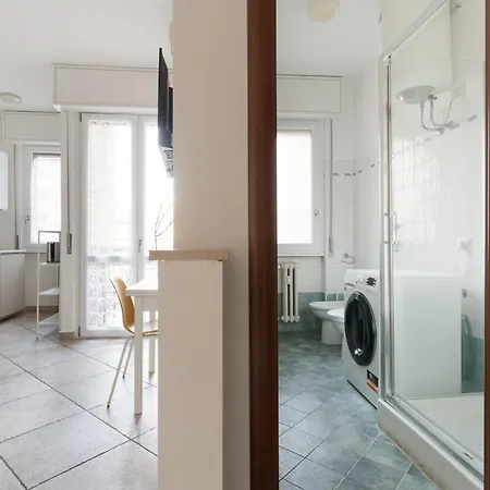 Appartement Guesthost - Comfy Near Pasteur M1 Milan